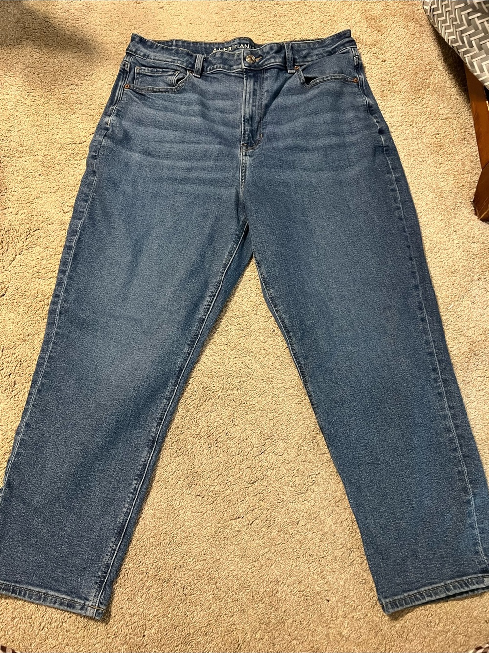 NWOT American Eagle Jeans -mom jeans